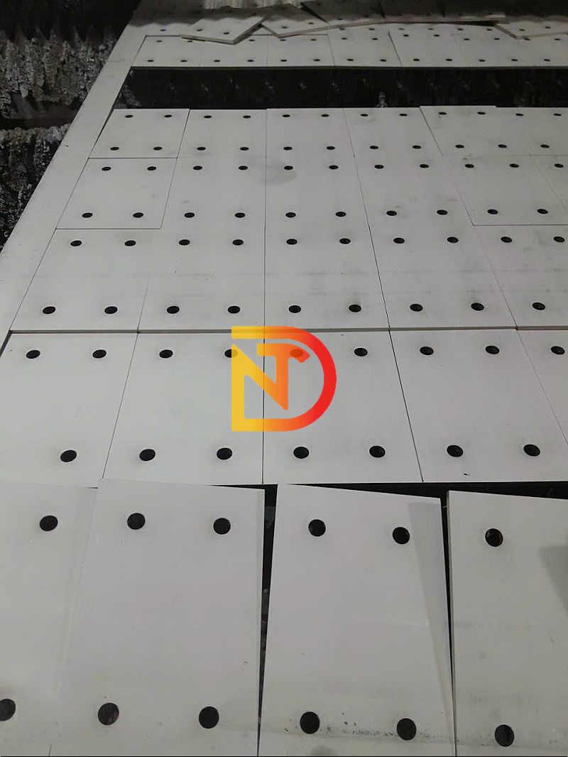 Trước khi mua hàng cần kiểm tra giấy tờ CO/CQ của bản mã inox 304 đầy đủ.