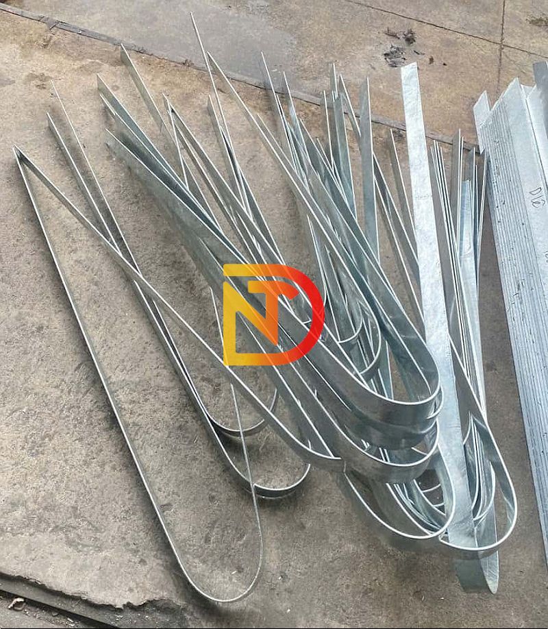 Thép lá mỏng 5mm có thể cắt uốn gia công đơn giản.